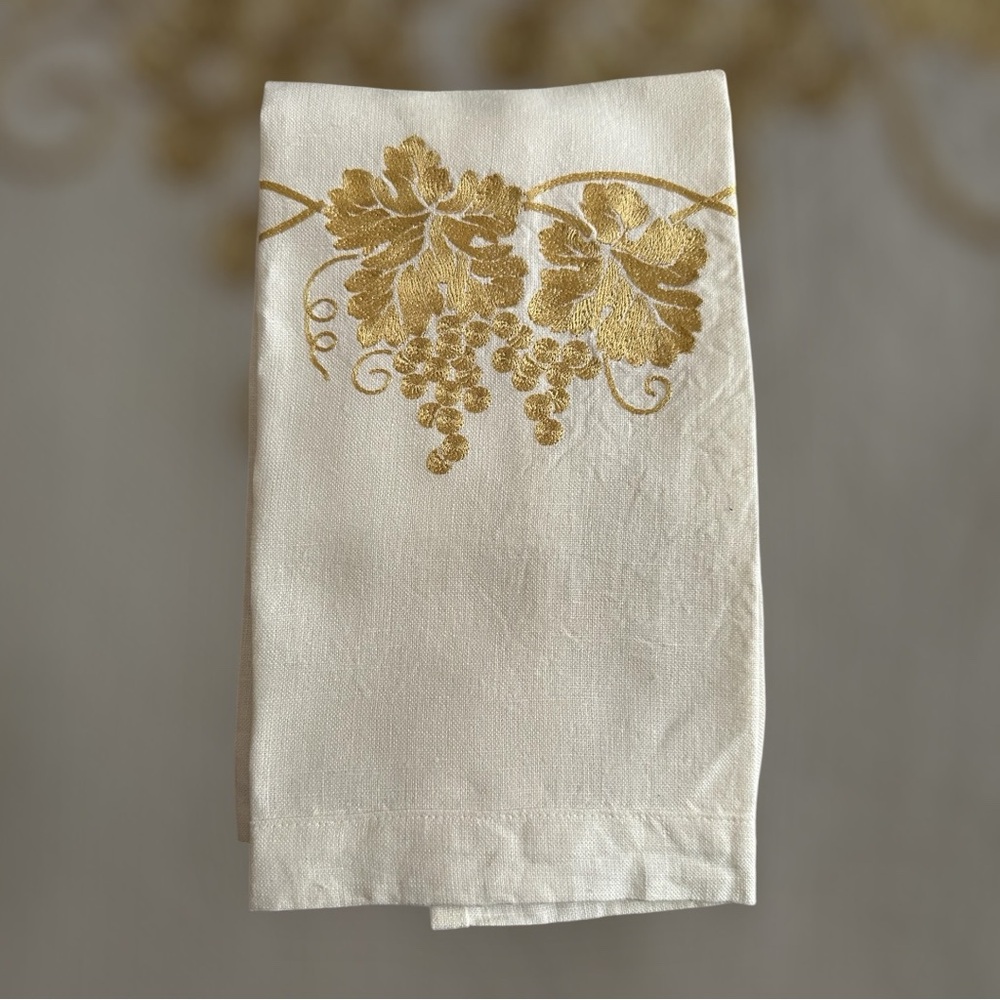 ANALI Gold Embroidered Linen guest towel